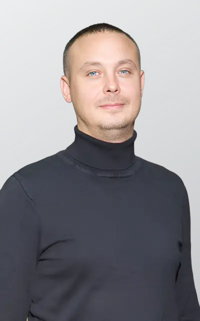 Шубин Василий — начальник производства мебели, контроль качества и сроков